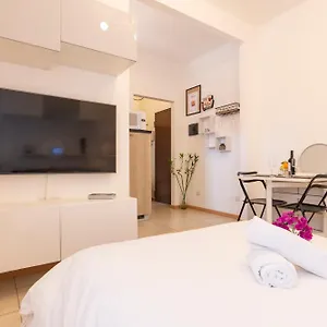 navigli-darsena-cozy-home.italymilanhotels.net/